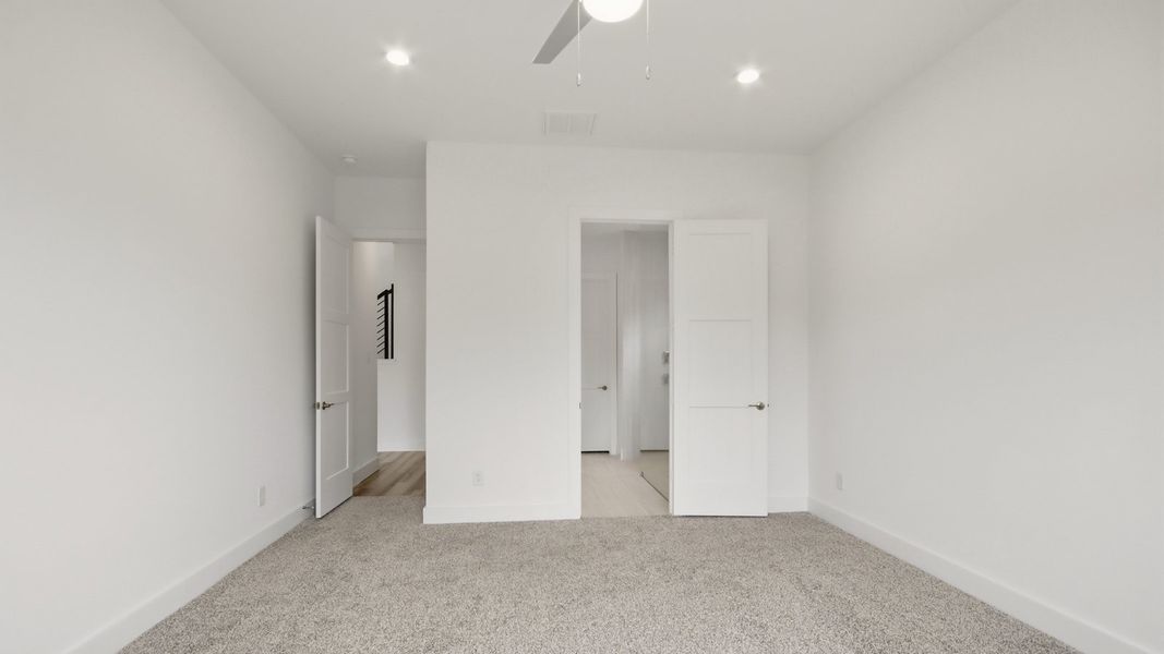 Spacious, unfurnished interior of a new home in Hills of Westlake, Conroe (Image 15).