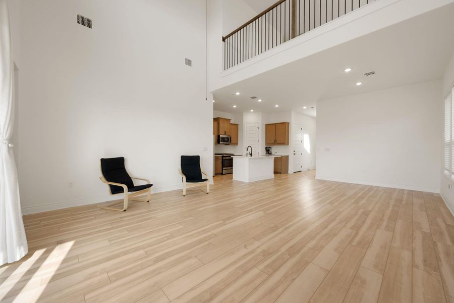 Spacious, unfurnished interior of a new home in Cedar Brook, Leander (Image 21).