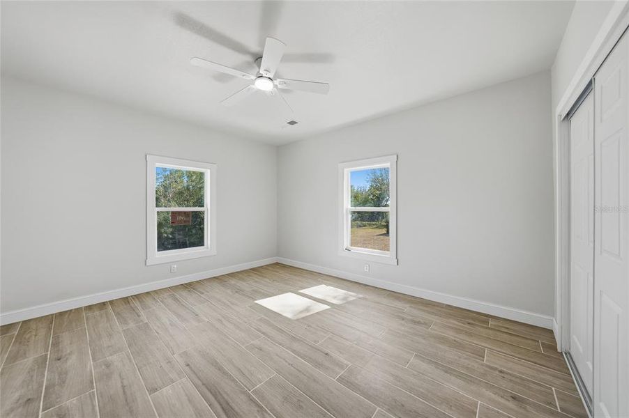 Spacious, unfurnished interior of a new home in , Punta Gorda (Image 25).