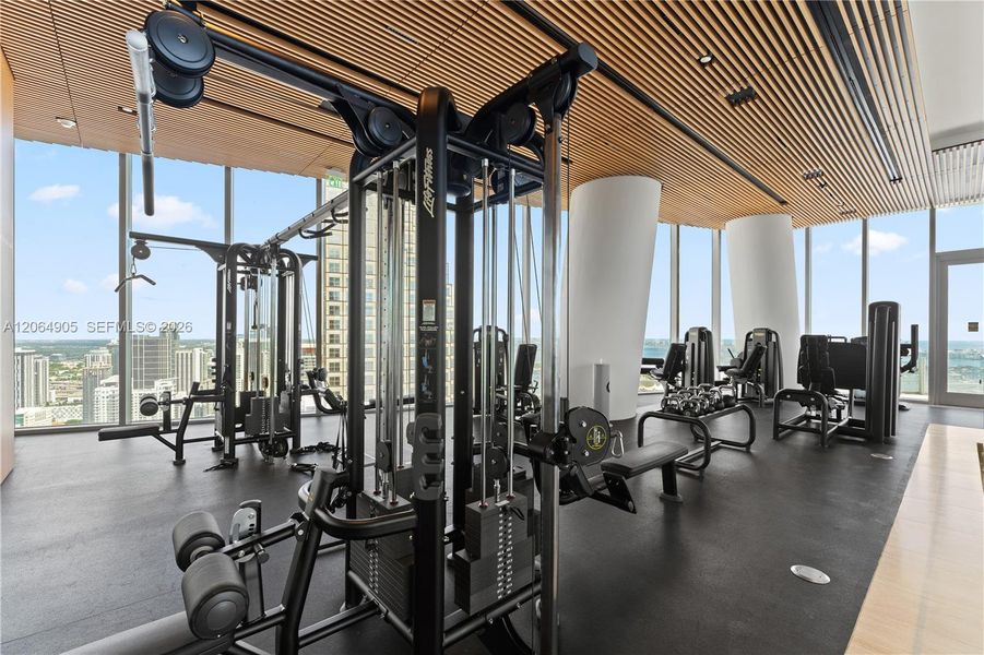 Community amenities in , Miami (Image 37).