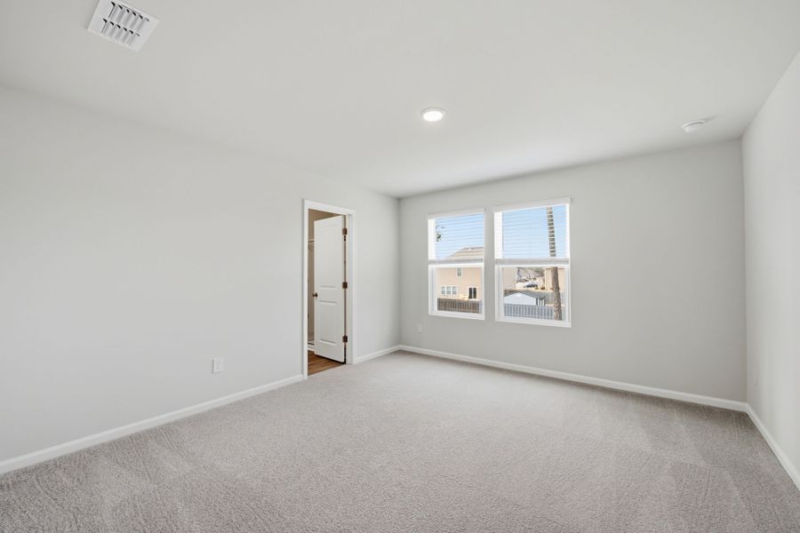 Spacious, unfurnished interior of a new home in Grand Arbor, Blythewood (Image 27).