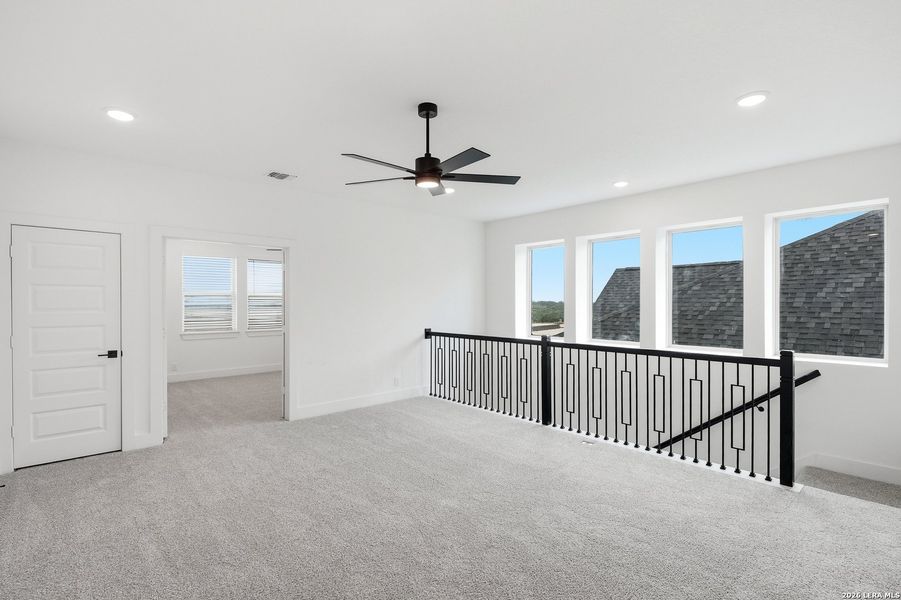 Spacious, unfurnished interior of a new home in Prominence Urban, San Antonio (Image 47).