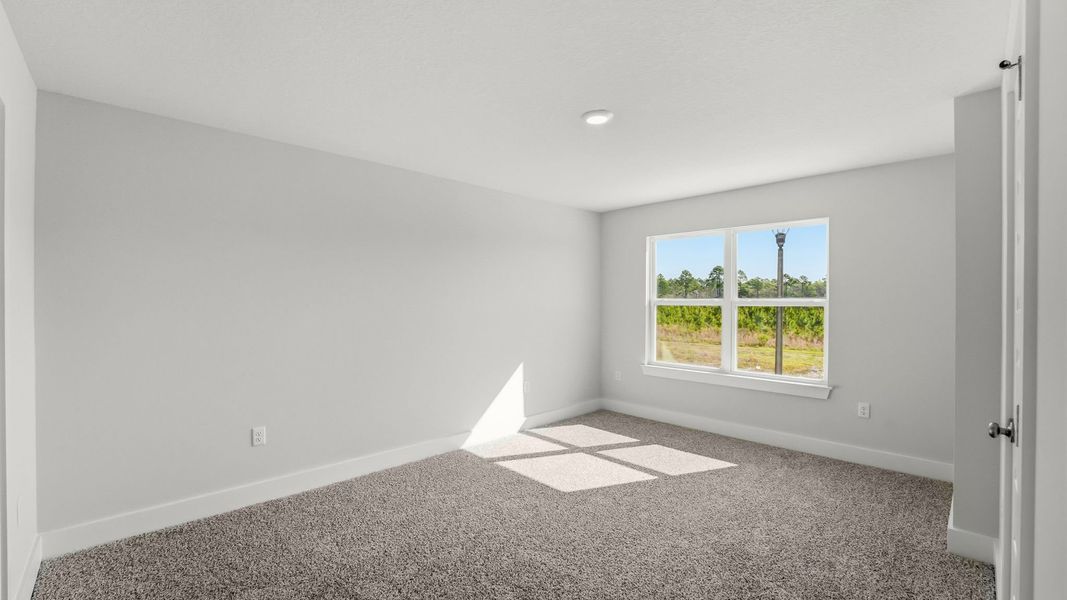 Spacious, unfurnished interior of a new home in Chateau Nemours, Port Saint Joe (Image 27).