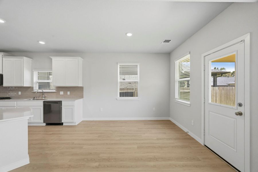 Spacious, unfurnished interior of a new home in Audubon, Magnolia (Image 32).