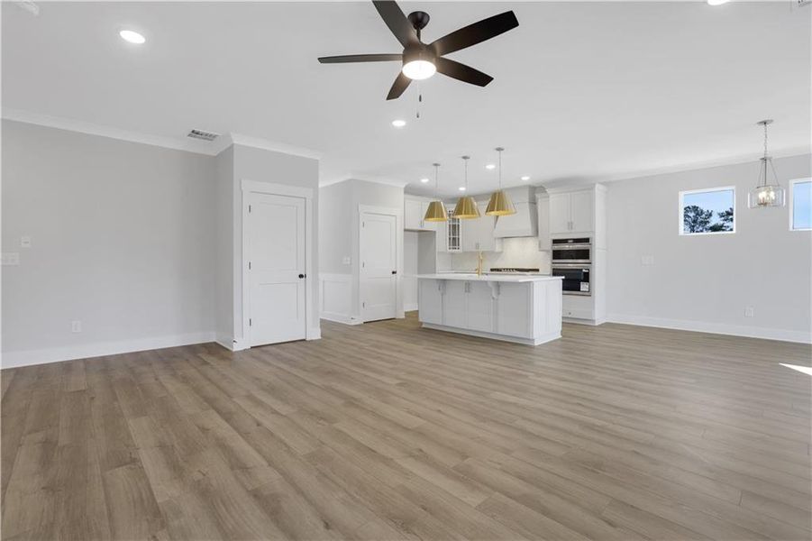 Spacious, unfurnished interior of a new home in Cambridge, Flowery Branch (Image 38).
