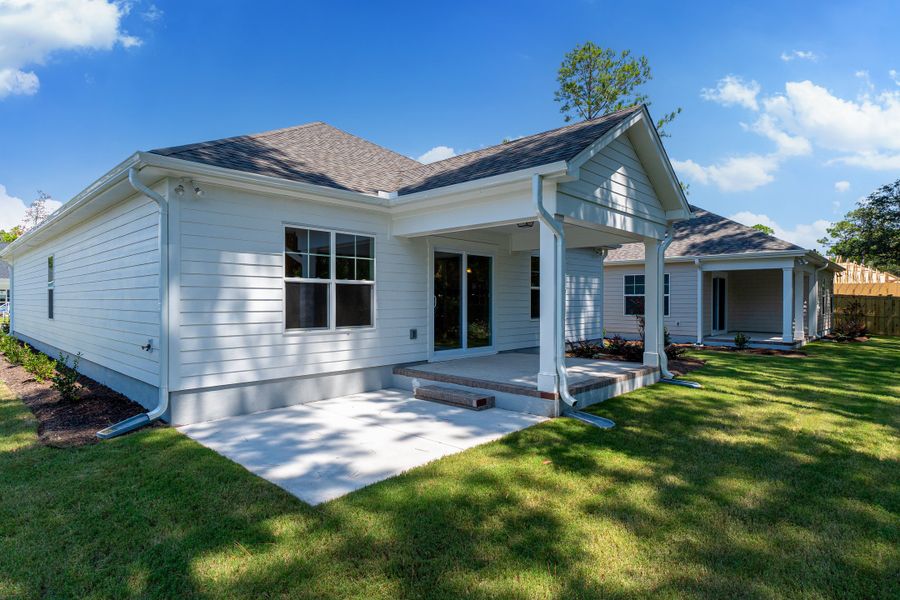 Representative exterior details of a home built from the Sand Dune by Bill Clark Homes in Osprey Landing, Southport (Image 4).