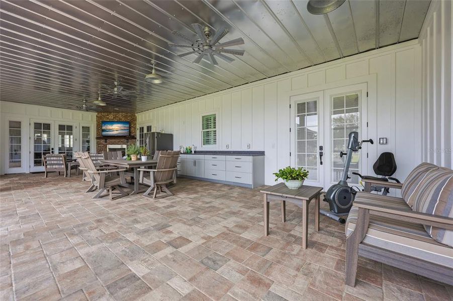 Exterior details and patio area of a home in , Bronson (Image 30).