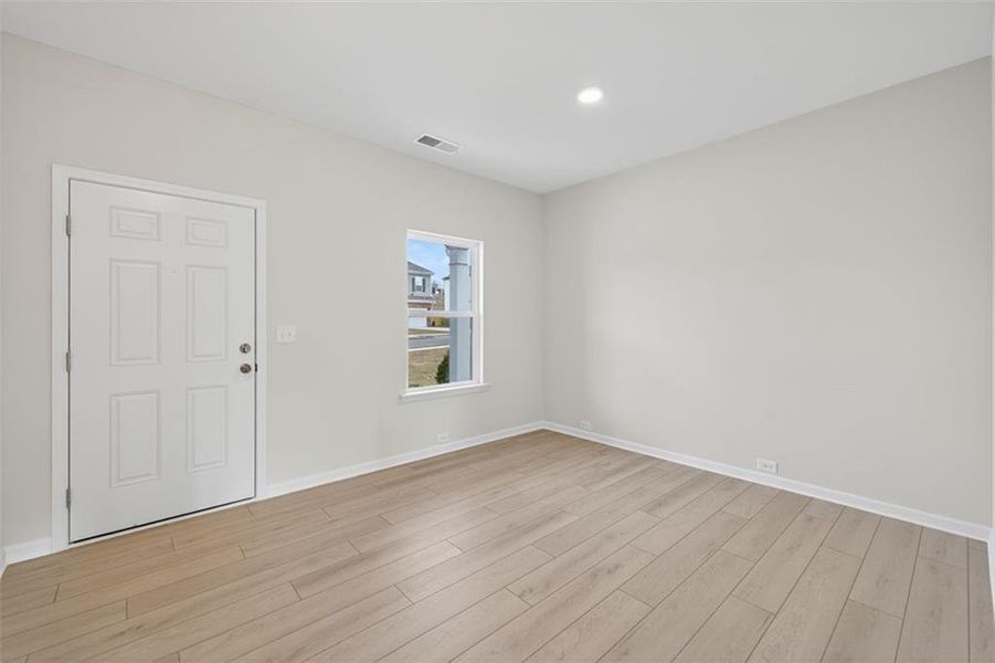 Spacious, unfurnished interior of a new home in Roxeywood Park, Winder (Image 28). Spacious, unfurnished interior of a new home in Roxeywood Park, Winder (Image 28).