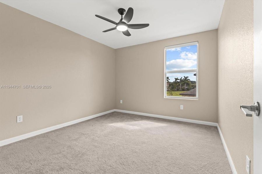 Spacious, unfurnished interior of a new home in , Fort Pierce (Image 31).