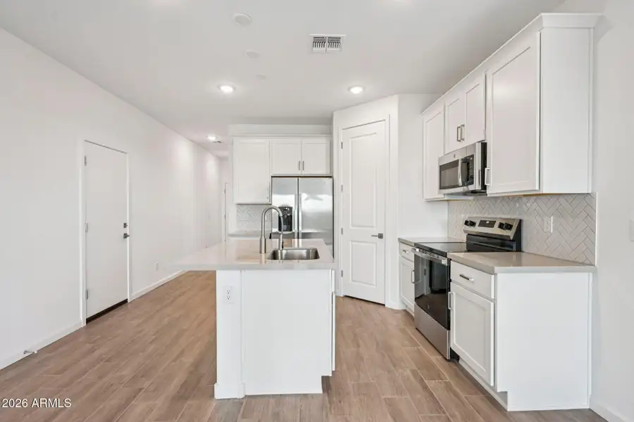 13-web-or-mls-La Senda Dr W-S1103-013