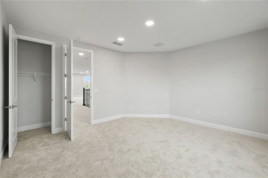 Spacious, unfurnished interior of a new home in , Winter Garden (Image 64). Spacious, unfurnished interior of a new home in , Winter Garden (Image 64).