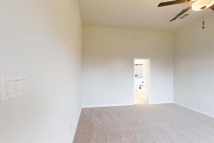 Spacious, unfurnished interior of a new home in Lilybrooke at Legacy Hills, Celina (Image 14). Spacious, unfurnished interior of a new home in Lilybrooke at Legacy Hills, Celina (Image 14).