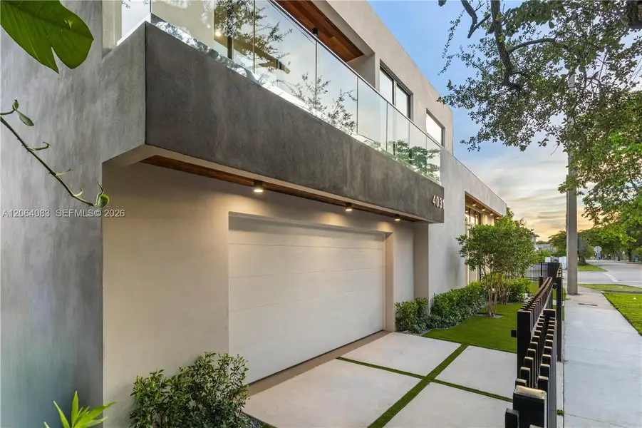 Exterior details and patio area of a home in , Miami (Image 21).