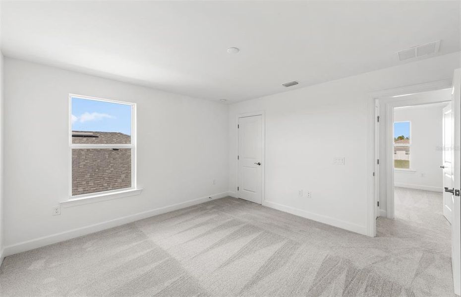 Spacious, unfurnished interior of a new home in SeaFlower, Bradenton (Image 34).