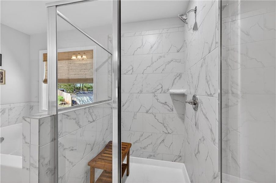 Furnished interior view inside a new home in , Jefferson (Image 39).