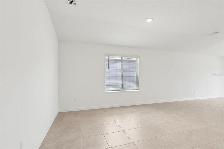 Spacious, unfurnished interior of a new home in , Palm Coast (Image 15).