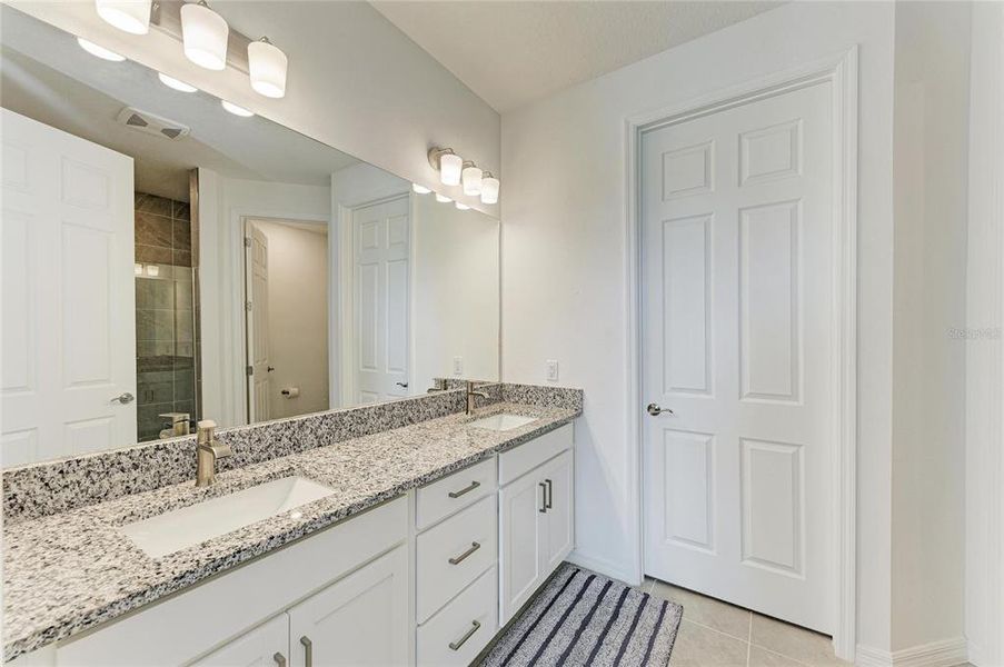 Furnished interior view inside a new home in , Lakewood Ranch (Image 14).