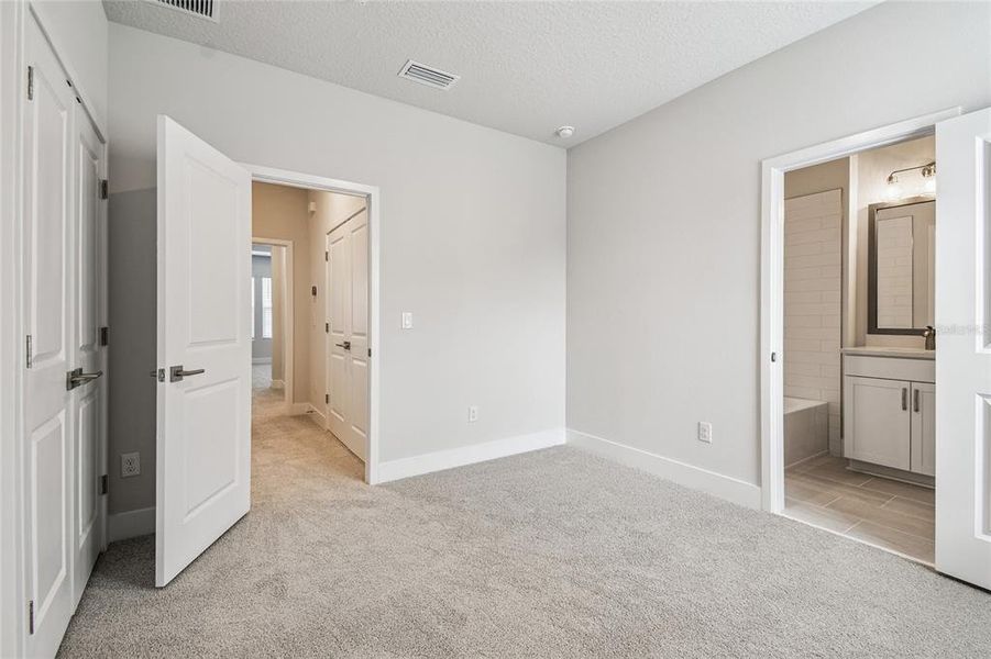 Spacious, unfurnished interior of a new home in Apex at Seminole Heights, Tampa (Image 33). Spacious, unfurnished interior of a new home in Apex at Seminole Heights, Tampa (Image 33).