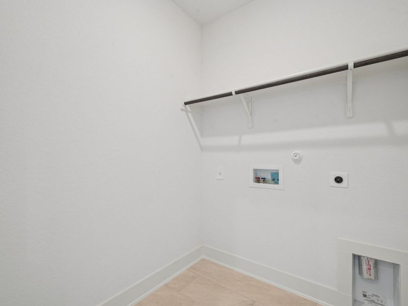 Spacious, unfurnished interior of a new home in Stetson Ridge, Marion (Image 25).