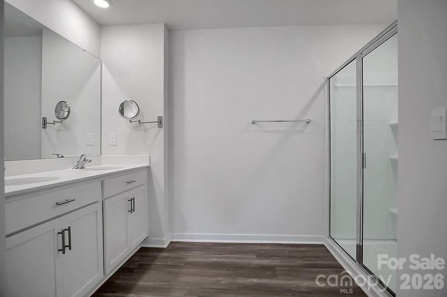 Furnished interior view inside a new home in , Kings Mountain (Image 18).