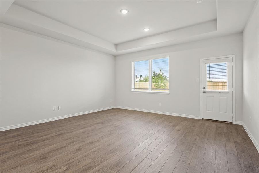 Spacious, unfurnished interior of a new home in Sycamore Landing, Fort Worth (Image 7). Spacious, unfurnished interior of a new home in Sycamore Landing, Fort Worth (Image 7).