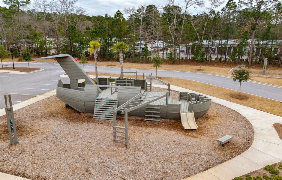 Community amenities in Limehouse Village: Arbor Series, Summerville (Image 42). Community amenities in Limehouse Village: Arbor Series, Summerville (Image 42).
