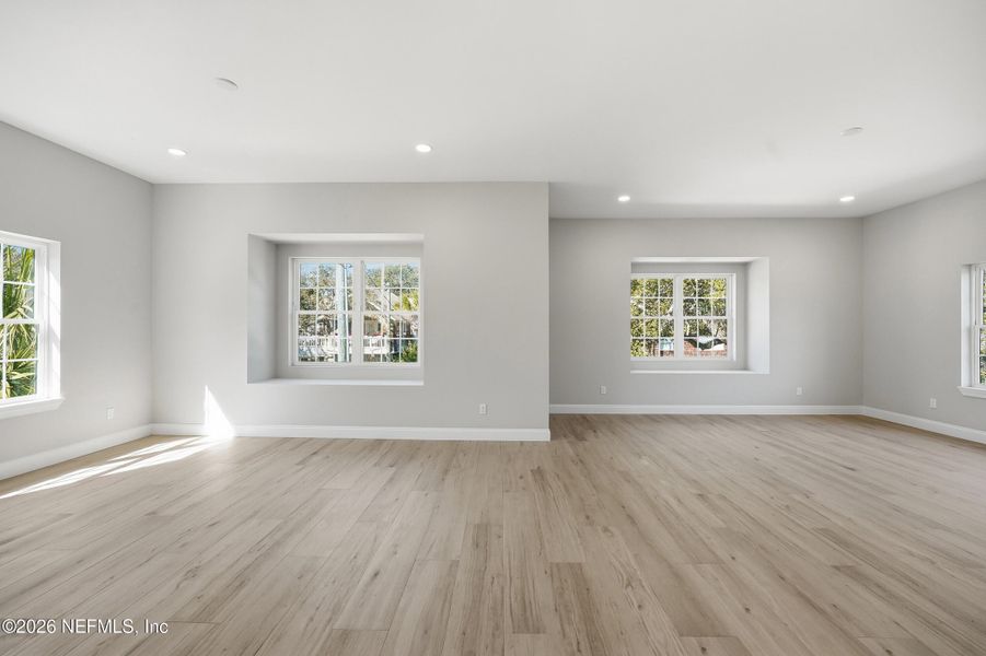 Spacious, unfurnished interior of a new home in , Atlantic Beach (Image 65).
