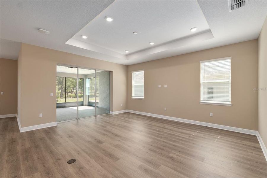 Spacious, unfurnished interior of a new home in , Ocala (Image 22).