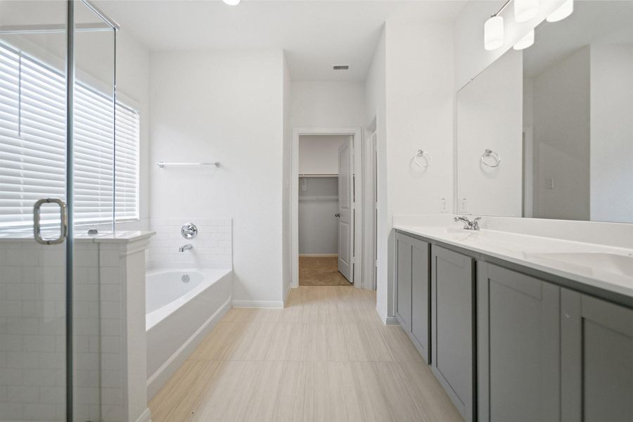 Furnished interior view inside a new home in Ashland, Texas City (Image 11).