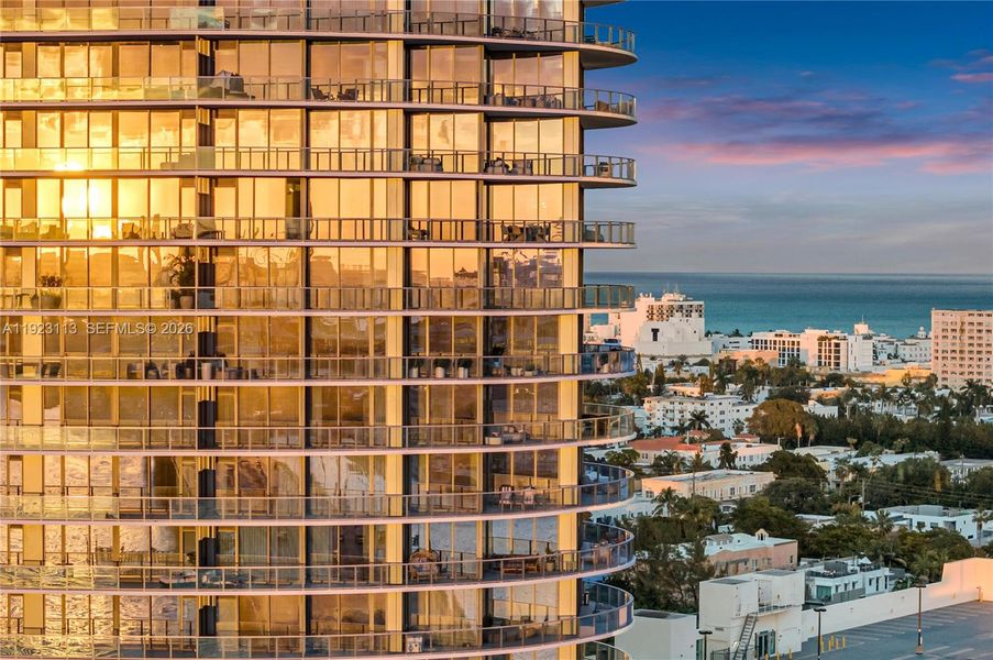 Condo located in Miami Beach, FL showcasing its design and architecture (Image 24).