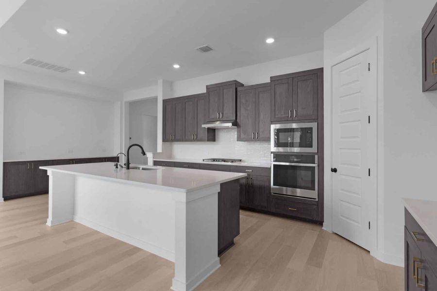 Furnished interior view inside a new home in Highland Village, Georgetown (Image 4).