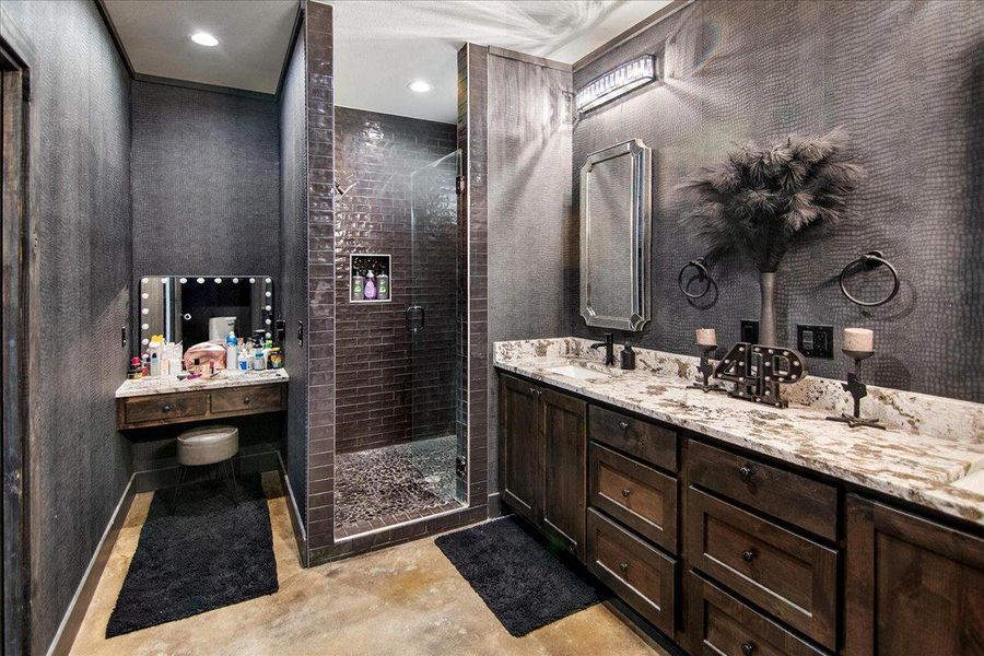 Furnished interior view inside a new home in , Kingsland (Image 9).