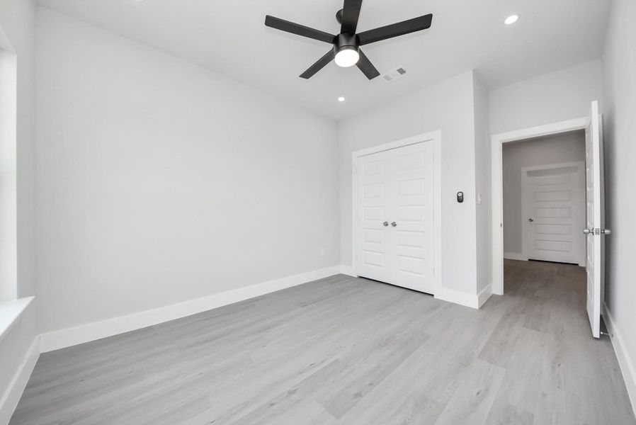 Spacious, unfurnished interior of a new home in , Cleveland (Image 23).