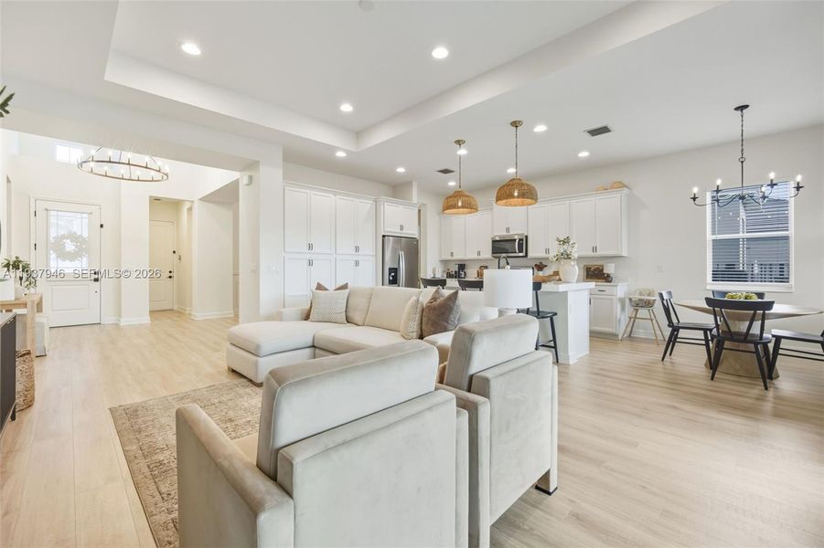 Furnished interior view inside a new home in , Loxahatchee (Image 18). Furnished interior view inside a new home in , Loxahatchee (Image 18).