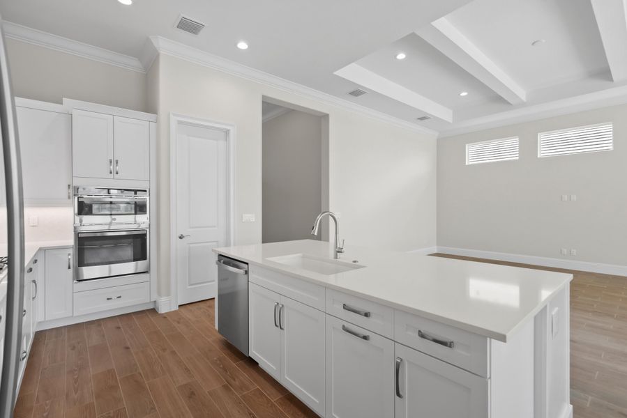 9404 SW Pinnacle Pl_Laurel_Kitchen