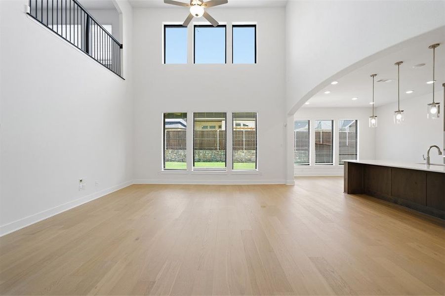 Spacious, unfurnished interior of a new home in Sonoma Verde, Rockwall (Image 34). Spacious, unfurnished interior of a new home in Sonoma Verde, Rockwall (Image 34).