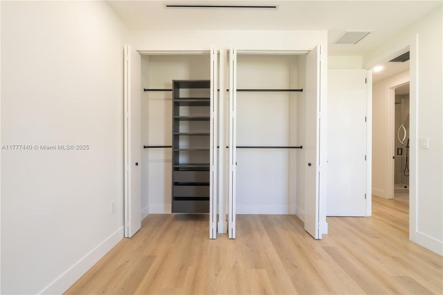 Image 43 of a home in .