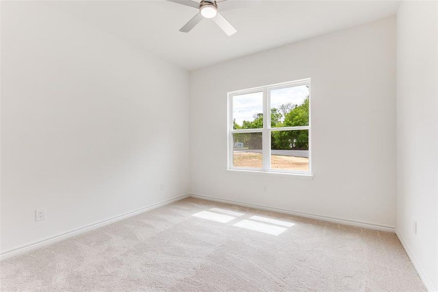 Spacious, unfurnished interior of a new home in , Granbury (Image 24).