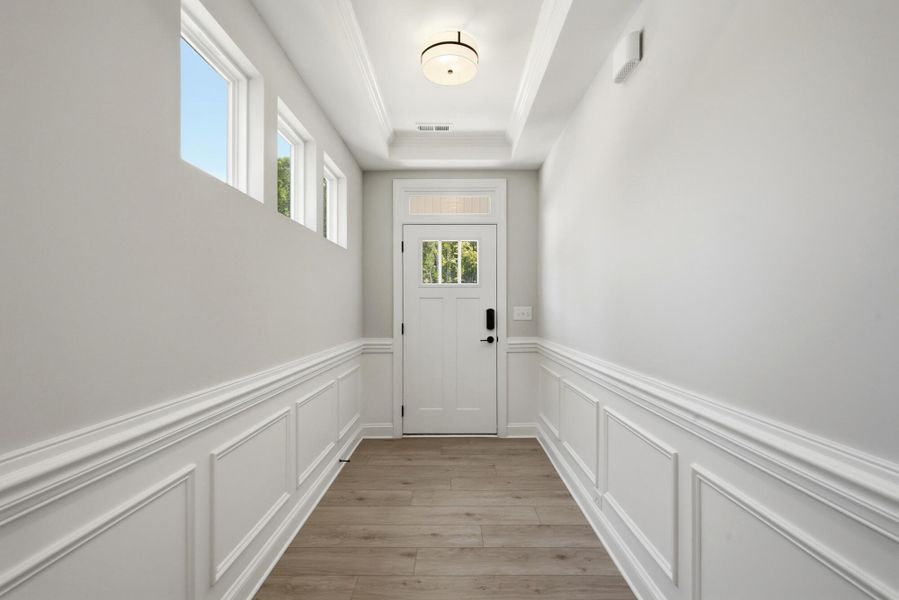 Spacious, unfurnished interior of a new home in Caldwell Forest, Charlotte (Image 18). Spacious, unfurnished interior of a new home in Caldwell Forest, Charlotte (Image 18).