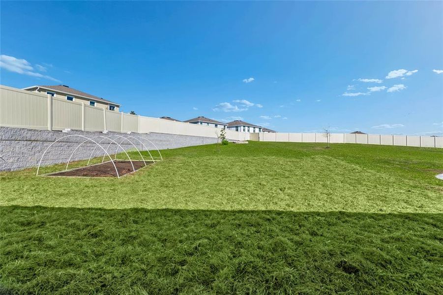 Exterior details and patio area of a home in , Wesley Chapel (Image 3).