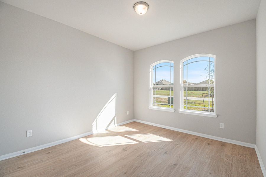 Spacious, unfurnished interior of a new home in Clear View Estates, Willis (Image 15).