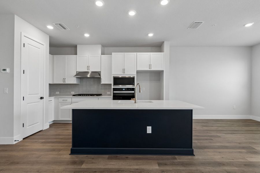 Furnished interior view inside a new home in Emerald Landing at Waterside at Lakewood Ranch – Towns, Sarasota (Image 5).