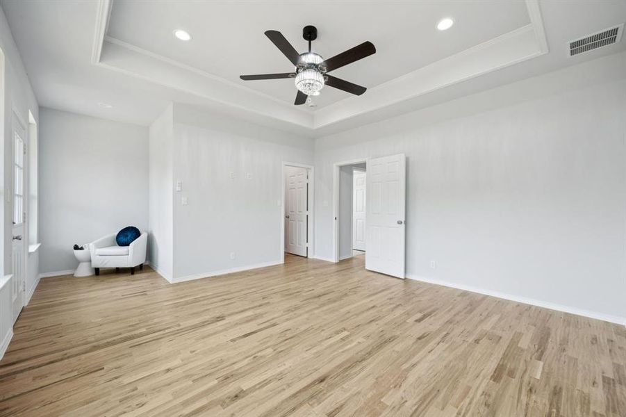 Spacious, unfurnished interior of a new home in , Ennis (Image 18).