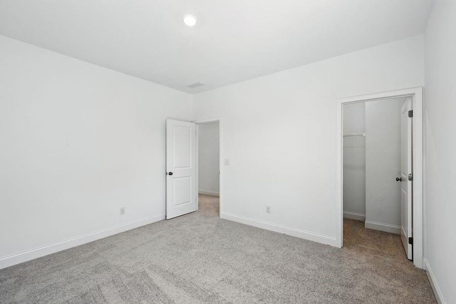 Spacious, unfurnished interior of a new home in Bennett Farm, Loganville (Image 21).