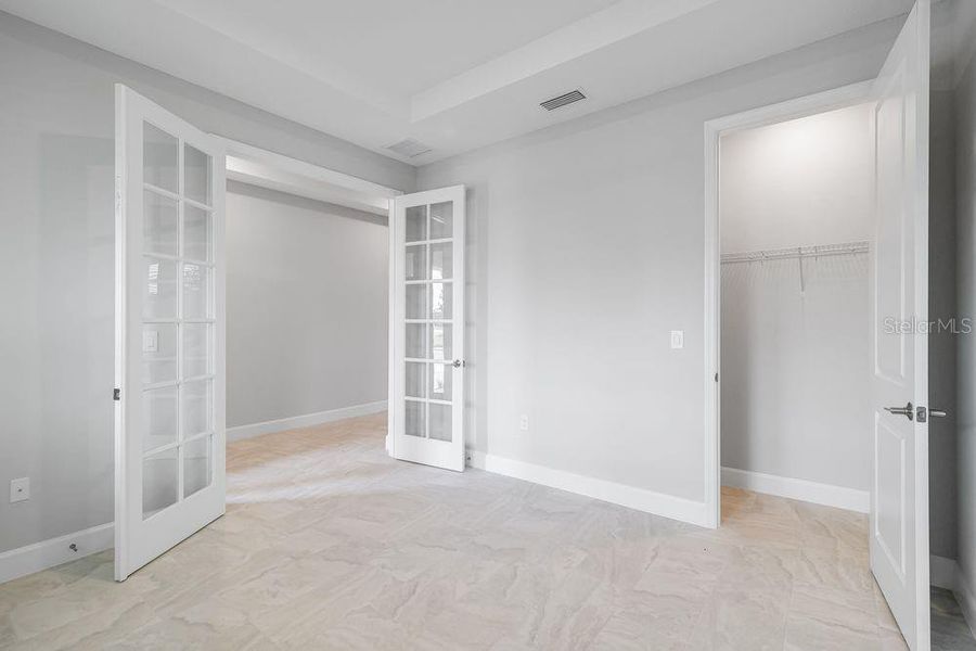 548 Moon Shell Circle ~ Ready Now