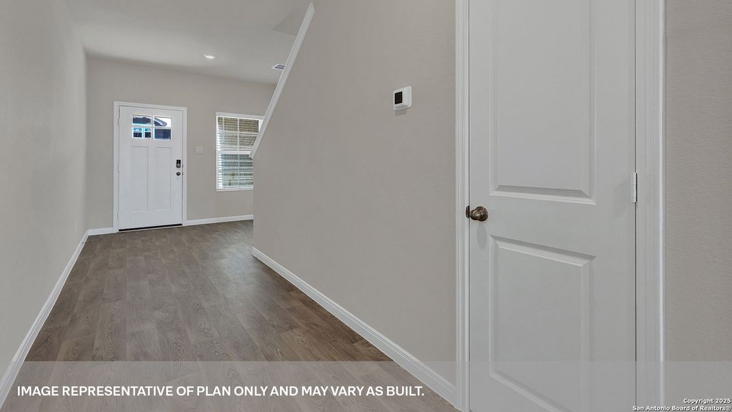 Spacious, unfurnished interior of a new home in Paramount, Kyle (Image 28).