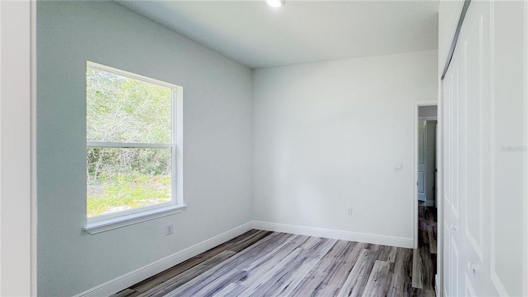 Spacious, unfurnished interior of a new home in , Ocala (Image 14).