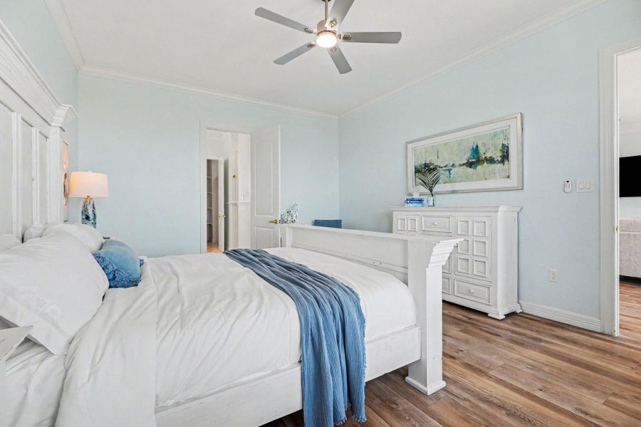 Furnished interior view inside a new home in , Galveston (Image 27).