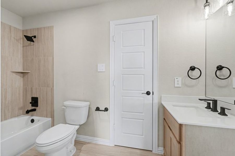 Furnished interior view inside a new home in Sagebrush Addition, Midlothian (Image 12). Furnished interior view inside a new home in Sagebrush Addition, Midlothian (Image 12).
