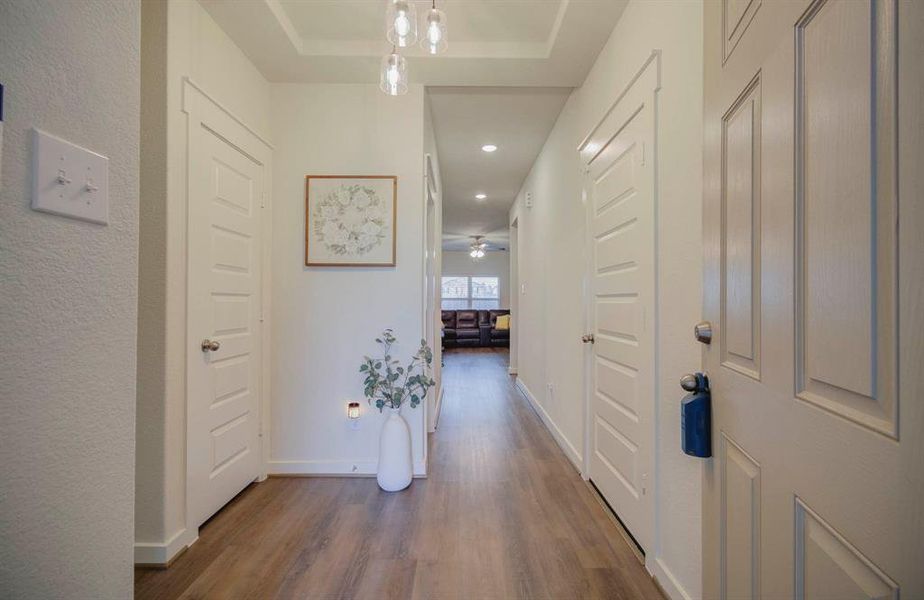 Entryway with one secondary room to the immediate left!